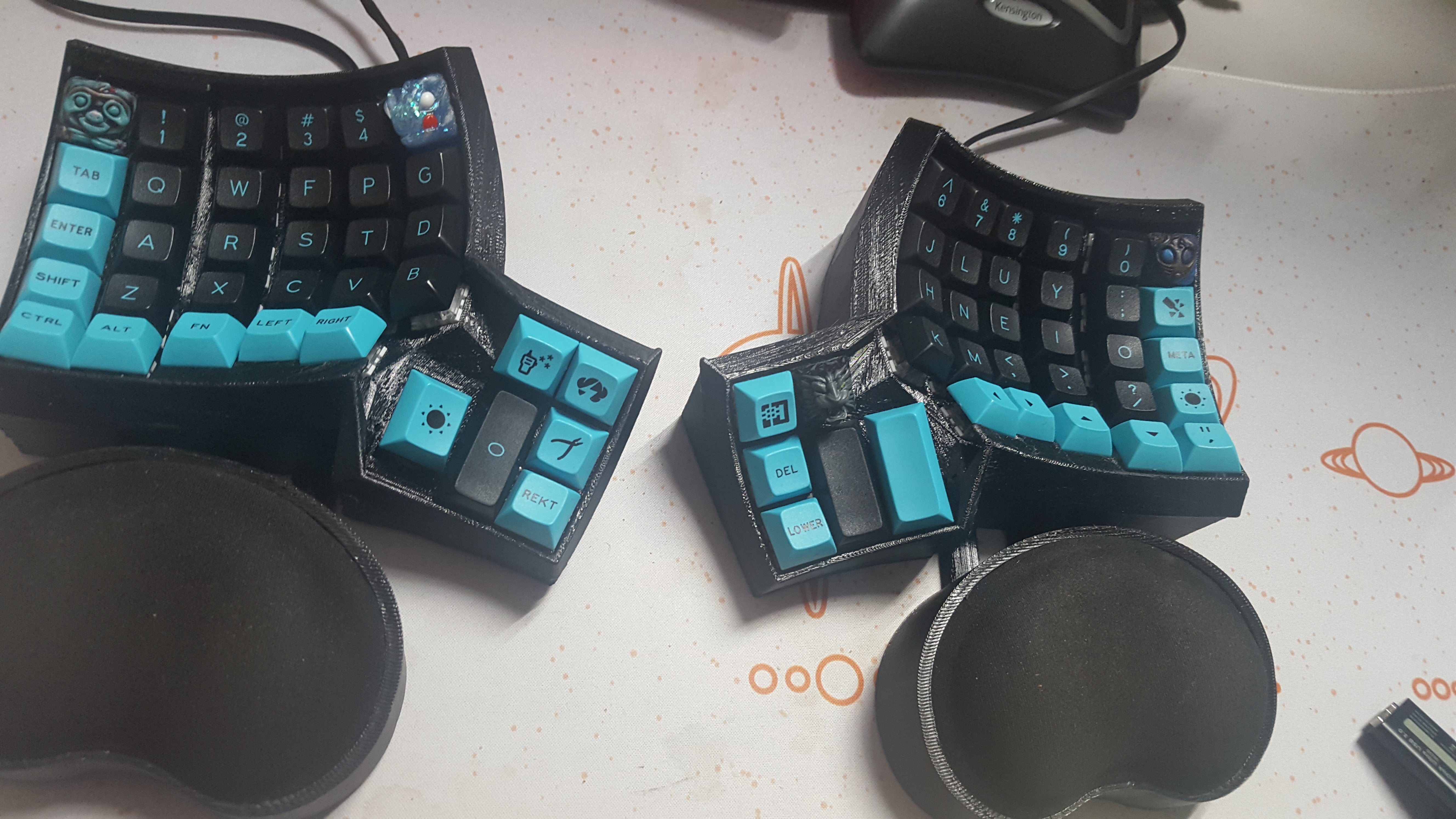 Dactyl Case – CrystalsKeebs